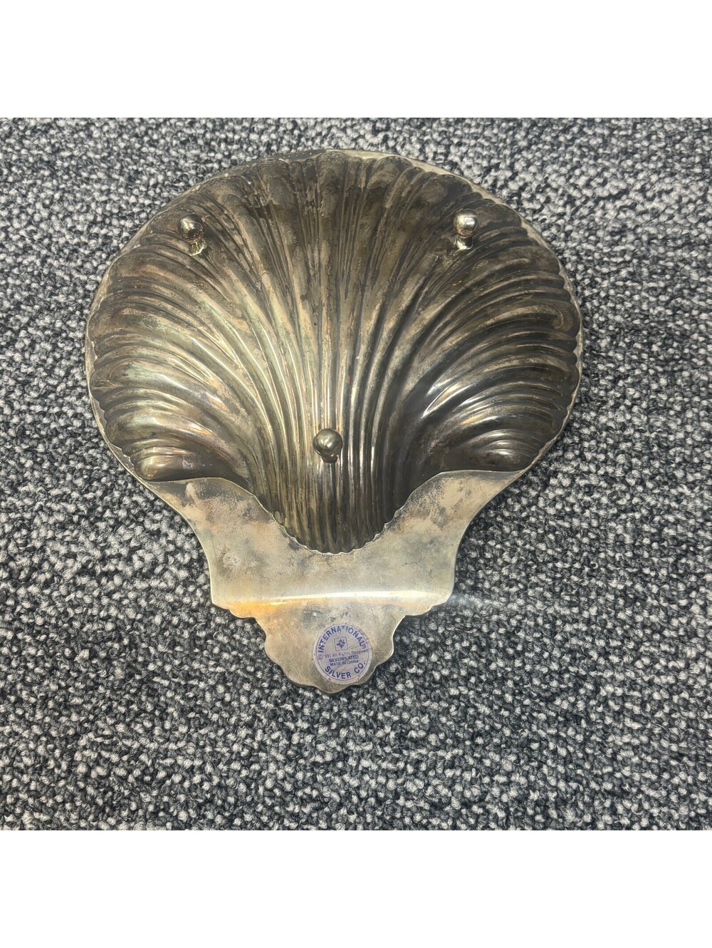 Vintage International Silver Co. Silverplated Shell Dish - Picture 4 of 8
